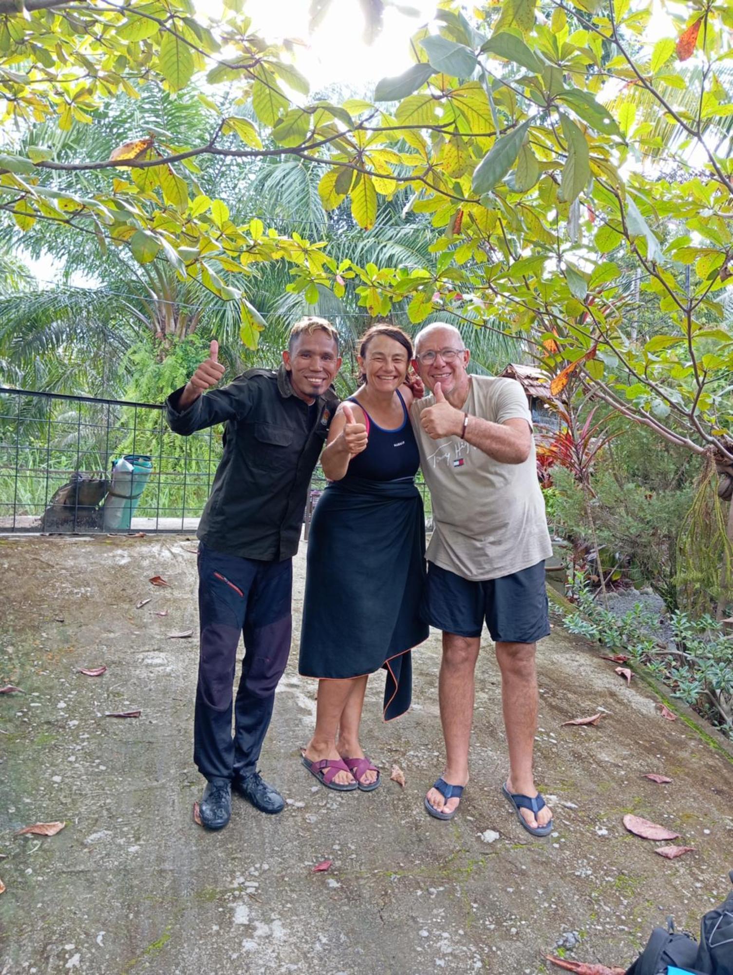 Magpie Homestay & Jungle Trekking Only For Guest Trekking With Us Bukit Lawang Exterior foto