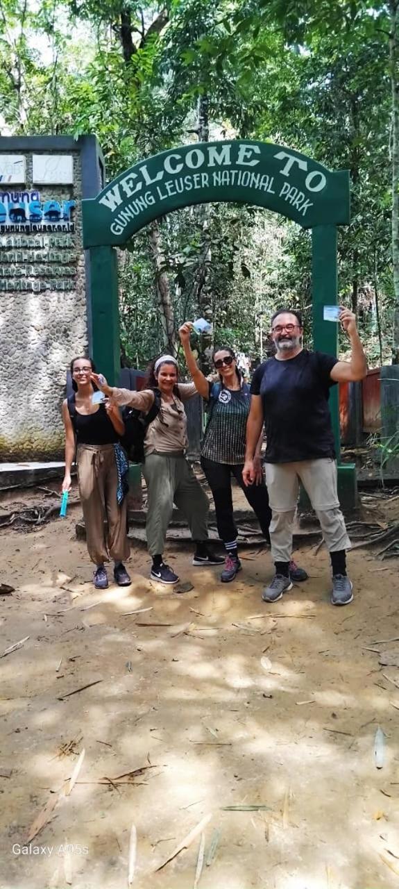 Magpie Homestay & Jungle Trekking Only For Guest Trekking With Us Bukit Lawang Exterior foto